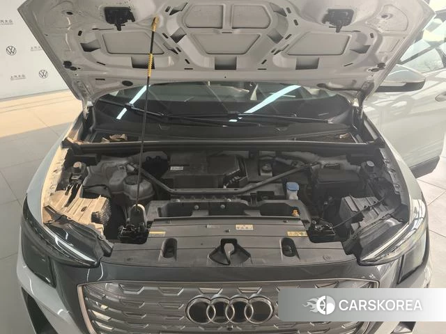 Audi Q5 e-tron 2024 Белый из Китая, фото 3