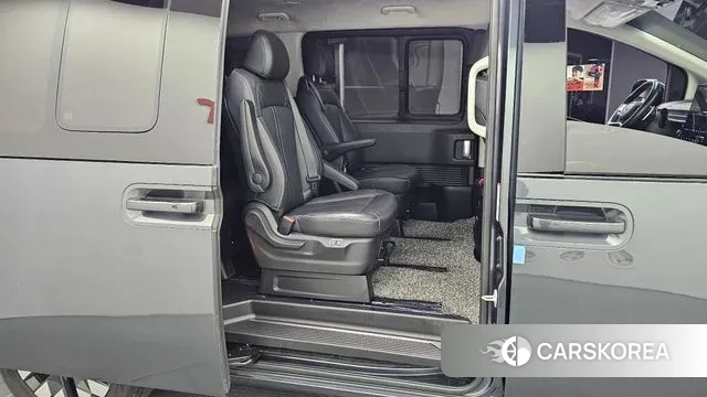 Hyundai Staria 2022 Серый из Кореи, фото 3