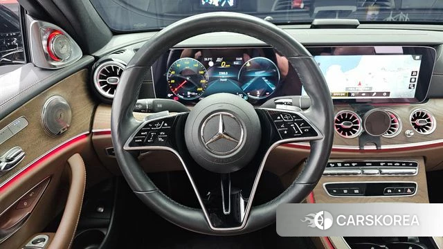 Mercedes-Benz E-Class W213 2022 Черный из Кореи, фото 3