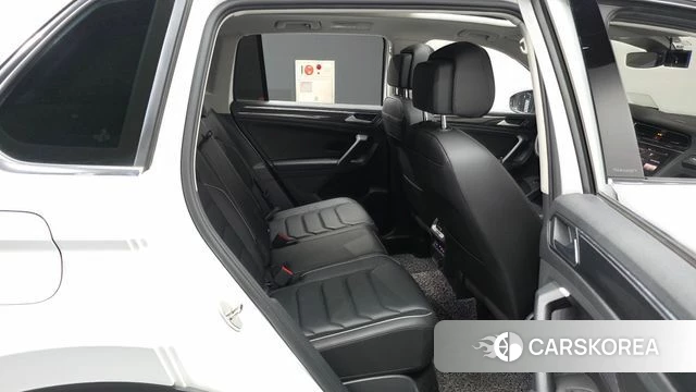 Volkswagen Tiguan second Generation 2021 Белый из Кореи, фото 3