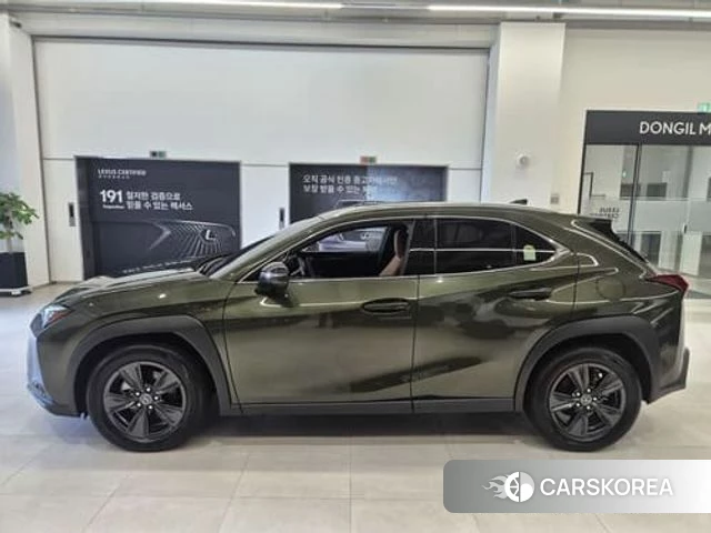 Lexus UX300h 2025 Светло-зеленый из Кореи, фото 3