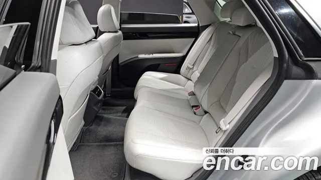 Hyundai Grandeur Hybrid (GN7) 2023 Серебряный из Кореи, фото 3