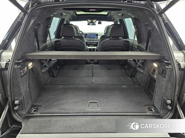 BMW X7 (G07) 2024 Черный из Кореи, фото 3