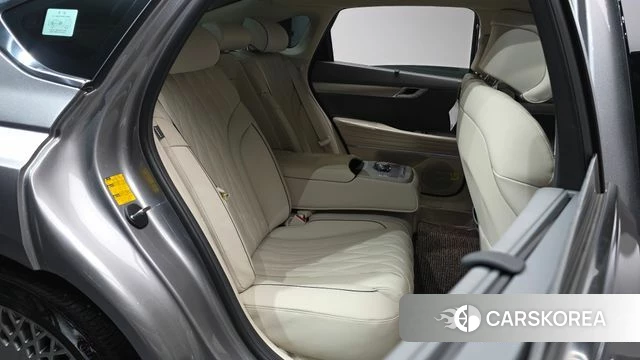 Genesis G80 (RG3) 2025 Серебристо-серый из Кореи, фото 3