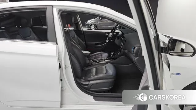 Hyundai Ionic Hybrid 2018 Белый из Кореи, фото 3