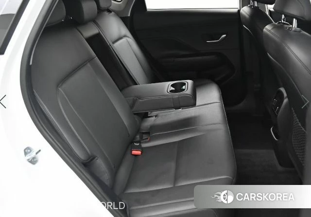 Hyundai Kona Hybrid (SX2) 2023 Белый из Кореи, фото 3