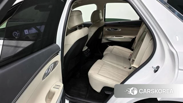 Genesis GV70 2024 Белый из Кореи, фото 3