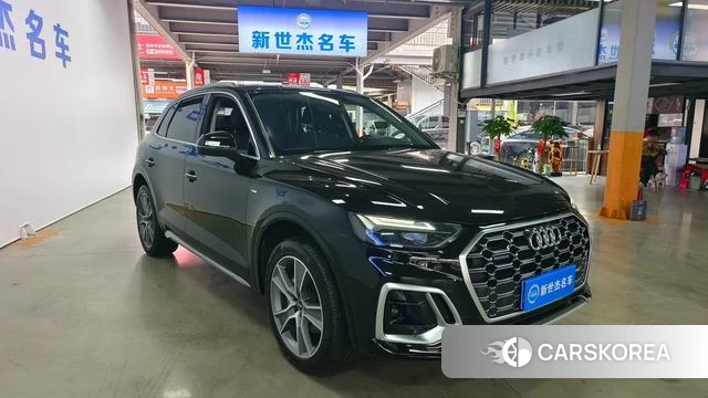 Audi Q5L 2022 Черный из Китая, фото 3