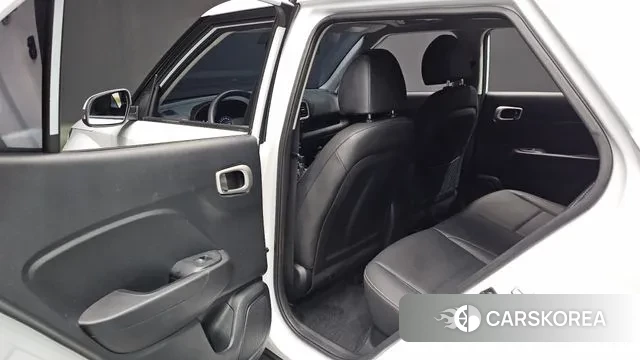 Hyundai Venue 2022 Белый из Кореи, фото 3