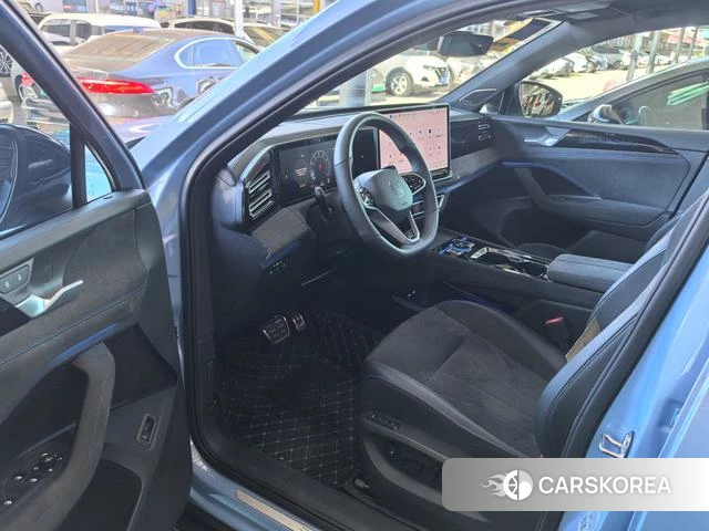 Volkswagen Tiguan L 2024 Синий из Китая, фото 3
