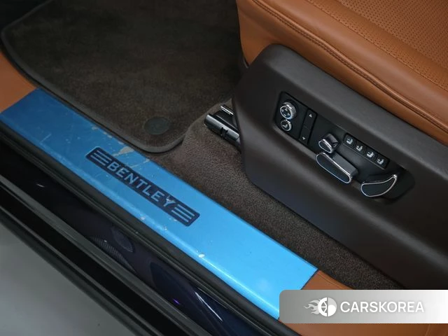Bentley Bentayga 2021 Синий из Кореи, фото 3