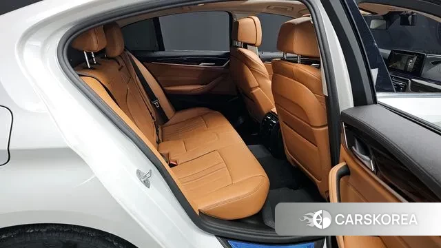 BMW 5 Series (G30) 2021 Белый из Кореи, фото 3