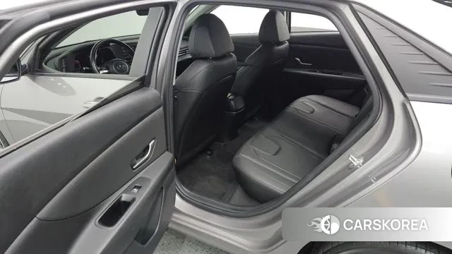 Hyundai Avante (CN7) 2020 Серебристо-серый из Кореи, фото 3