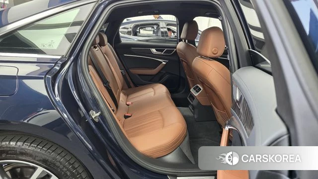 Audi A6 (C8) 2023 Синий из Кореи, фото 3