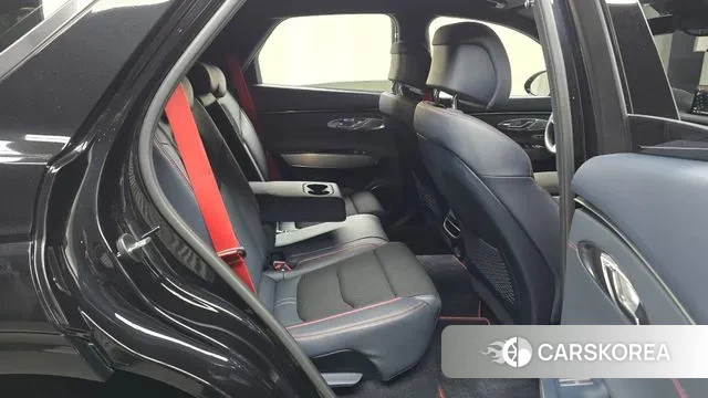 Genesis GV70 2021 Черный из Кореи, фото 3