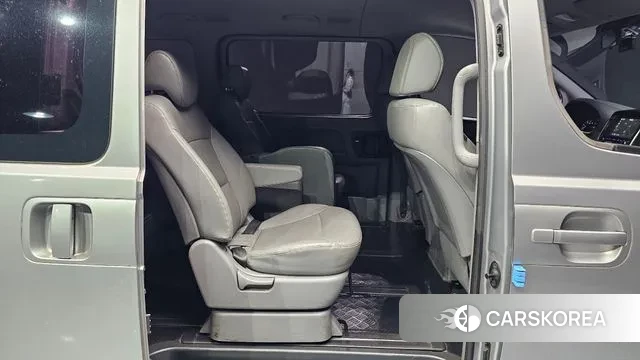 Hyundai The New Grand Starex 2018 Серебряный из Кореи, фото 3