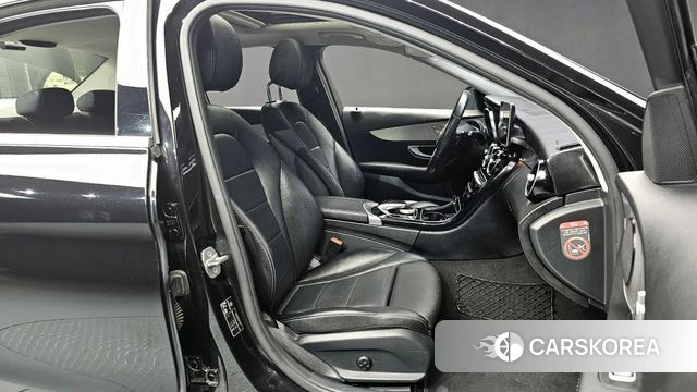 Mercedes-Benz C-Class W205 2018 Черный из Кореи, фото 3