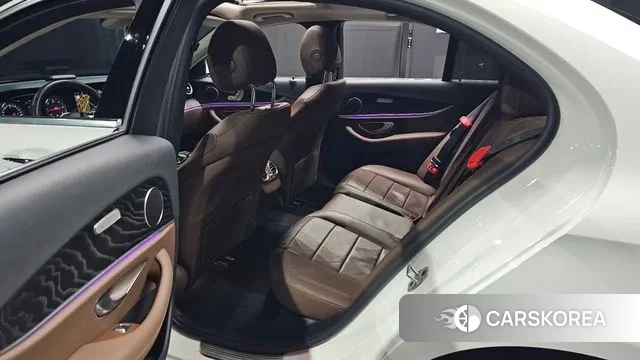 Mercedes-Benz E-Class W213 2020 Белый из Кореи, фото 3