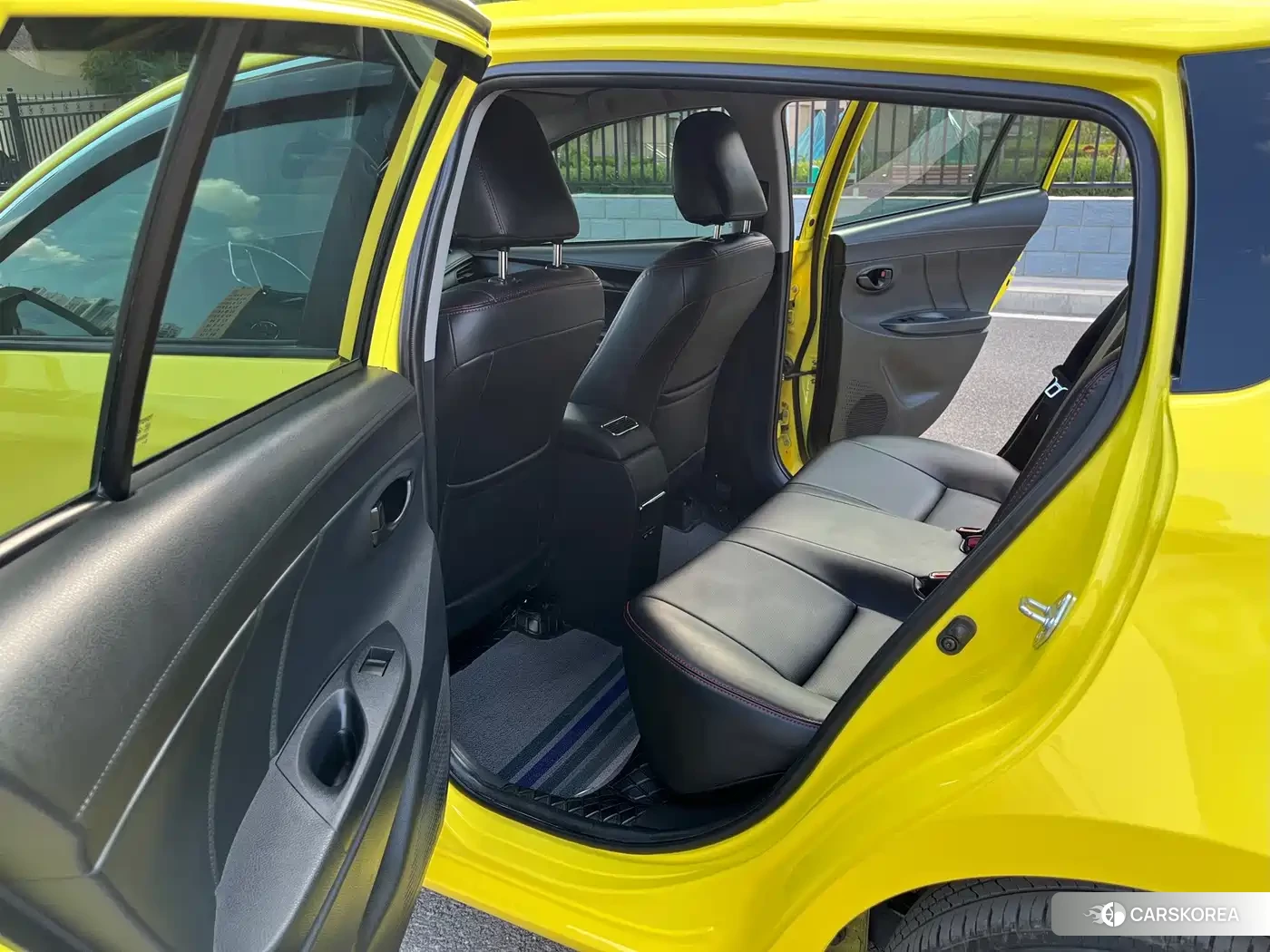 Toyota Vios 2023 Yellow/orange из Китая, фото 3