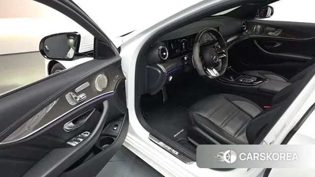 Mercedes-Benz E-Class W213 2022 Белый из Кореи, фото 3