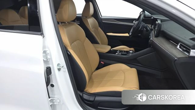 Kia K5 3rd generation 2022 Белый из Кореи, фото 3