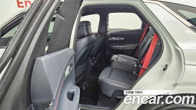 Genesis GV70 2023 Белый из Кореи, фото 3