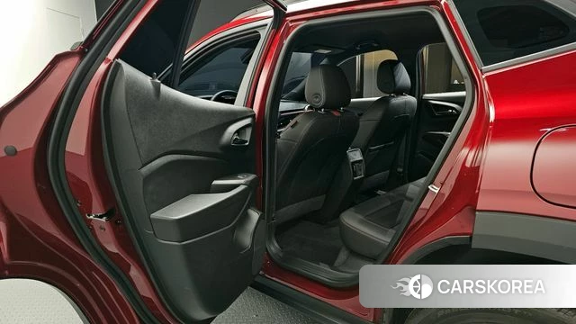 Chevrolet (GM Daewoo) Trax Crossover 2023 Красный из Кореи, фото 3