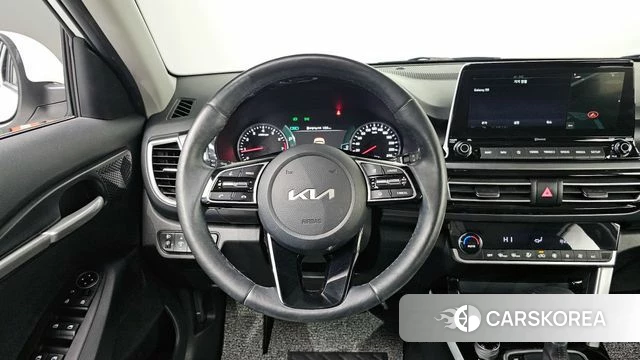 Kia Seltos 2022 Белый из Кореи, фото 3