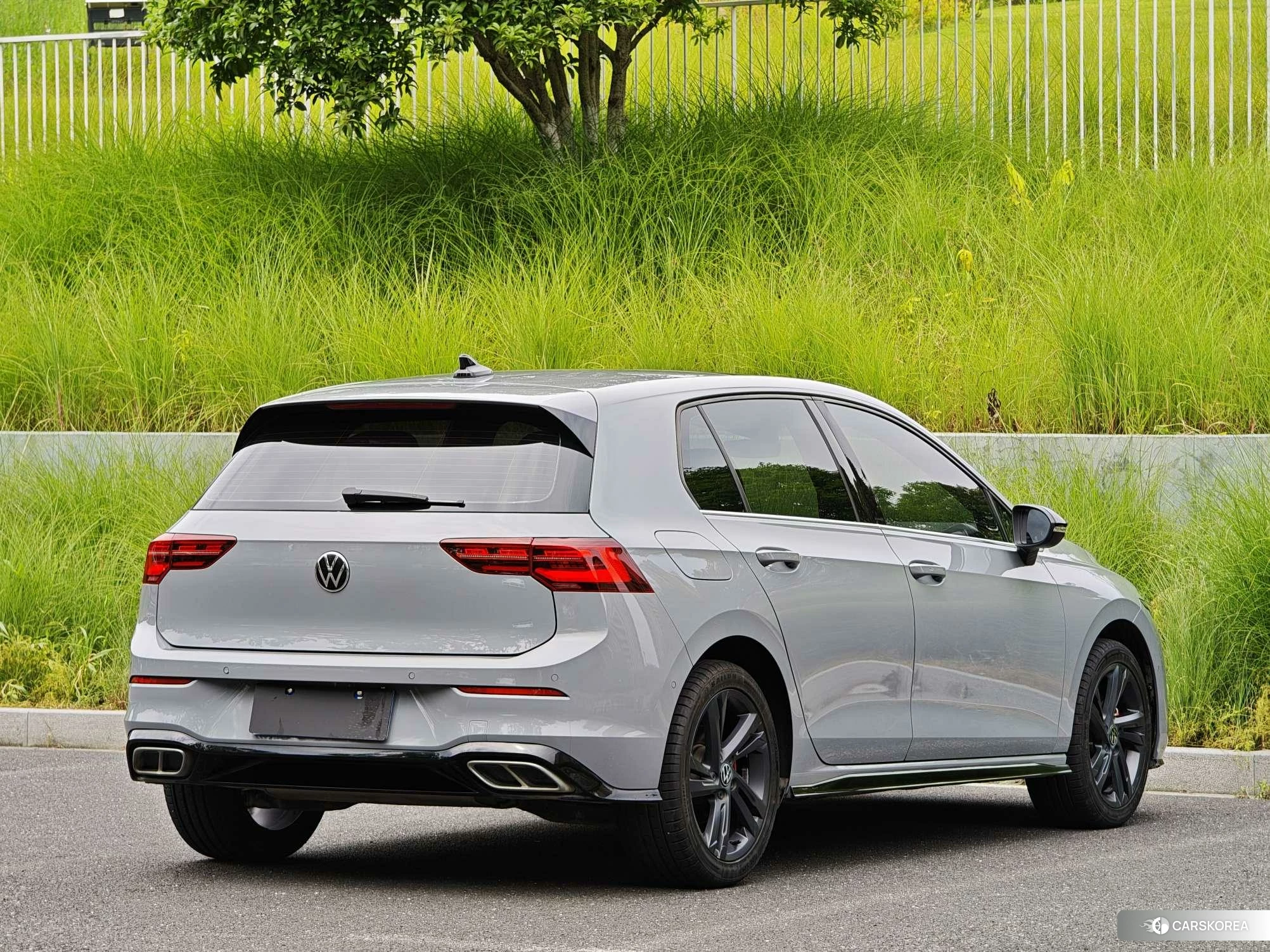 Volkswagen Golf 2020 Темно-серый из Китая, фото 3