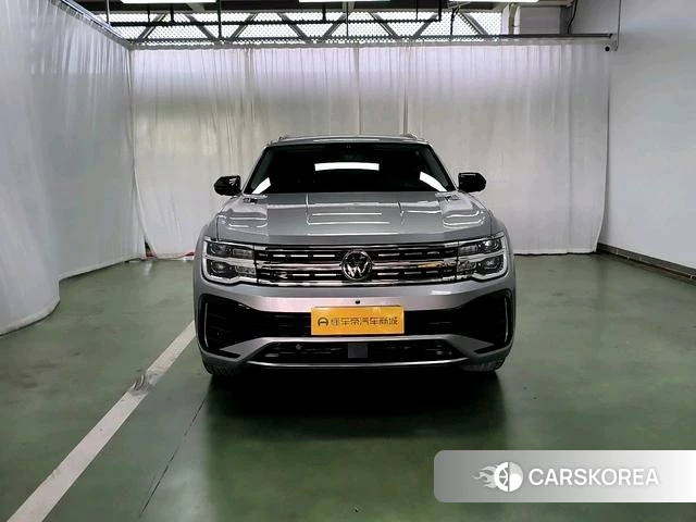 Volkswagen Tourang 2022 Серебристо-серый из Китая, фото 3