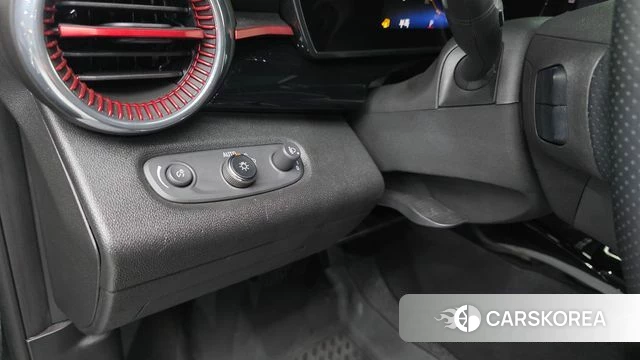 Chevrolet (GM Daewoo) Trax Crossover 2023 Черный из Кореи, фото 3