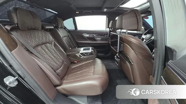 BMW 7 Series (G11) 2019 Черный из Кореи, фото 3