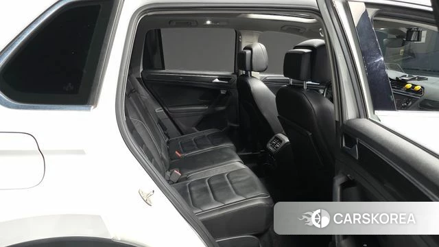 Volkswagen Tiguan second Generation 2020 Белый из Кореи, фото 3