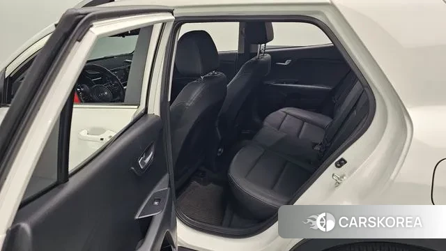 Kia Stonic 2019 Белый из Кореи, фото 3