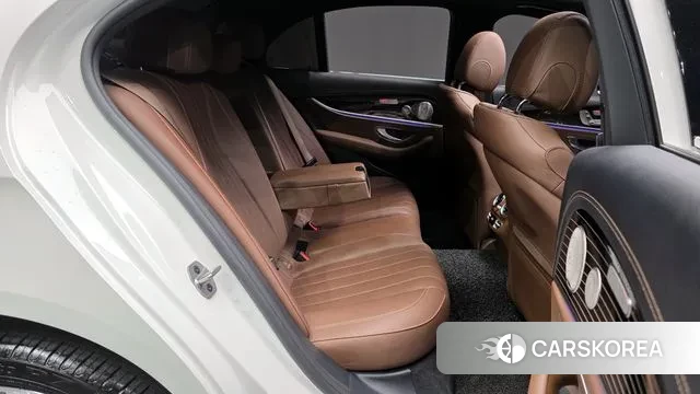 Mercedes-Benz E-Class W213 2021 Белый из Кореи, фото 3