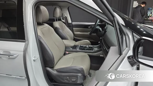 Kia The New Carnival 4th Generation 2025 Серебристо-серый из Кореи, фото 3