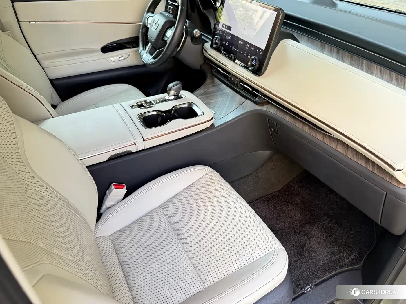 Lexus LM 2025 Silver/gray из Китая, фото 3