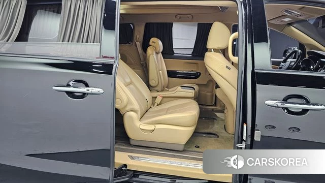 Kia The New Carnival 2018 Черный из Кореи, фото 3