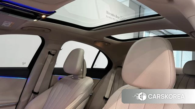 Mercedes-Benz E-Class W214 2026 Белый из Кореи, фото 3