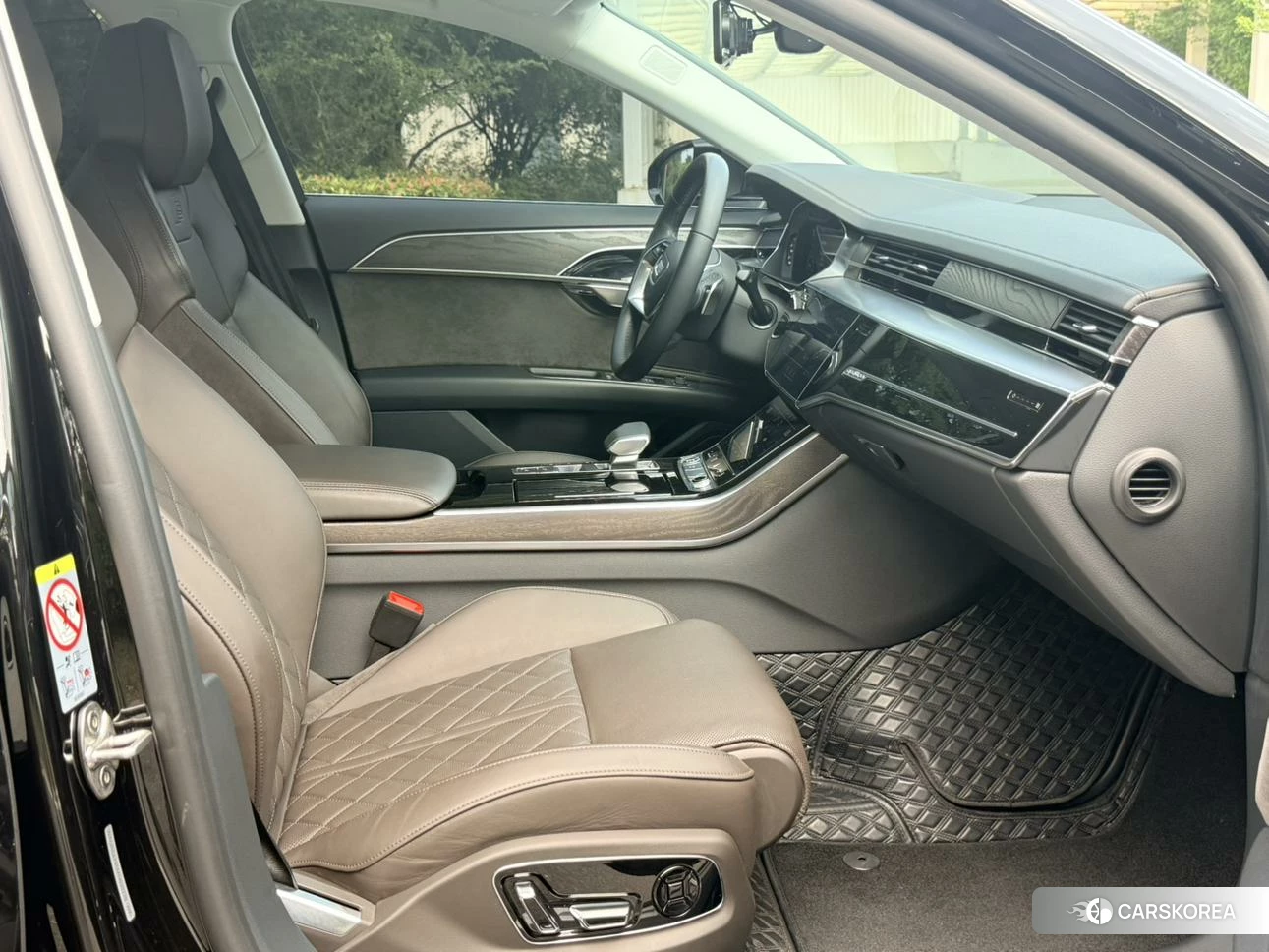 Audi A8 2021 Черный из Китая, фото 3