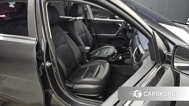 Kia Stonic 2018 Серый из Кореи, фото 3