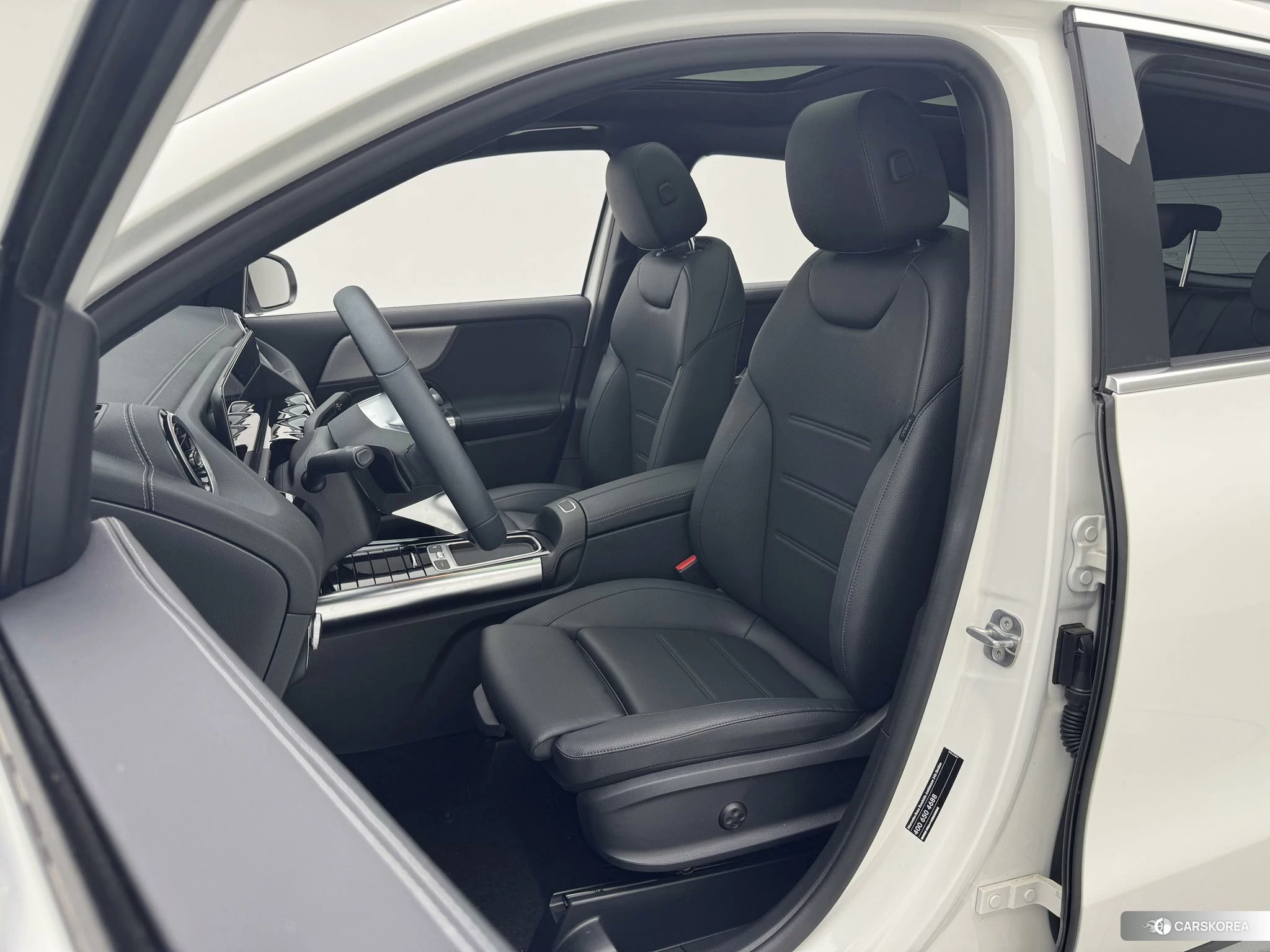 Mercedes-Benz GLA 2023 Белый из Китая, фото 3