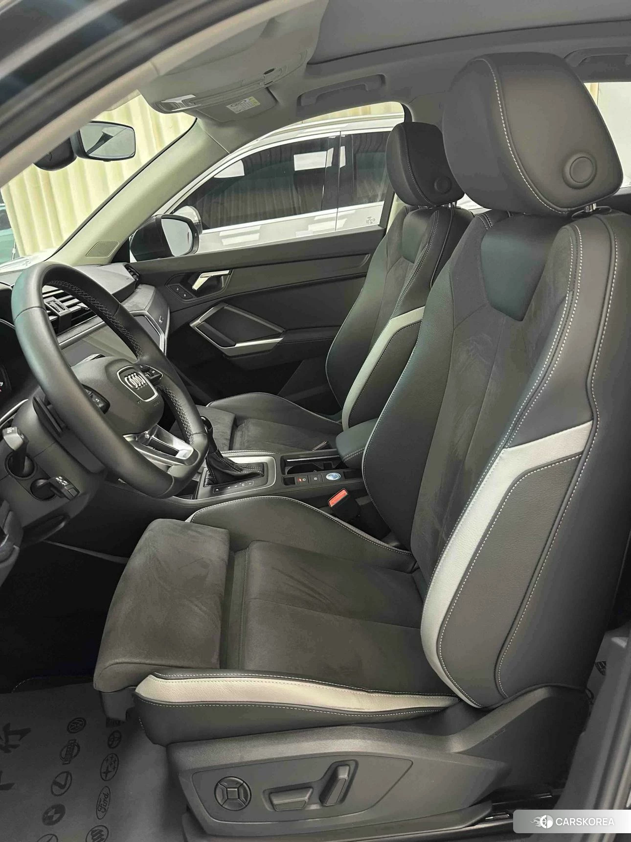 Audi Q3 2022 Темно-серый из Китая, фото 3