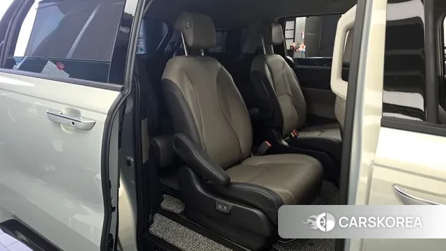 Kia The New Carnival 4th Generation 2024 Цвет галактики из Кореи, фото 3