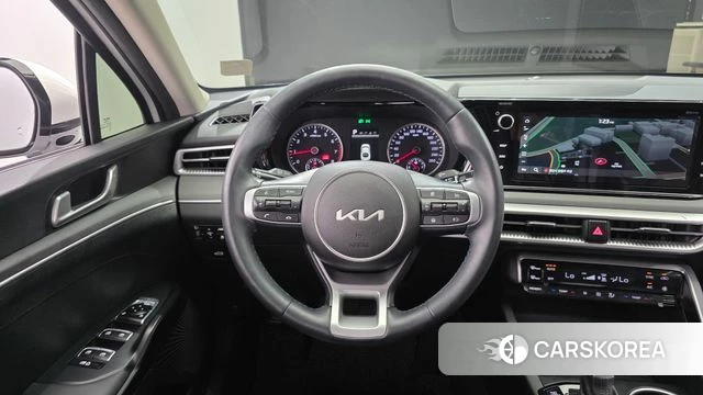 Kia K5 3rd generation 2023 Белый из Кореи, фото 3