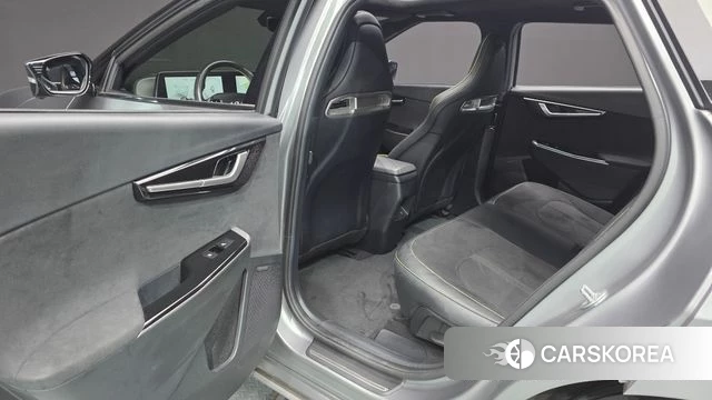 Kia EV6 2023 Серый из Кореи, фото 3