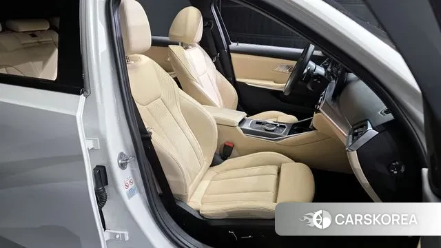 BMW 3 Series (G20) 2024 Белый из Кореи, фото 3