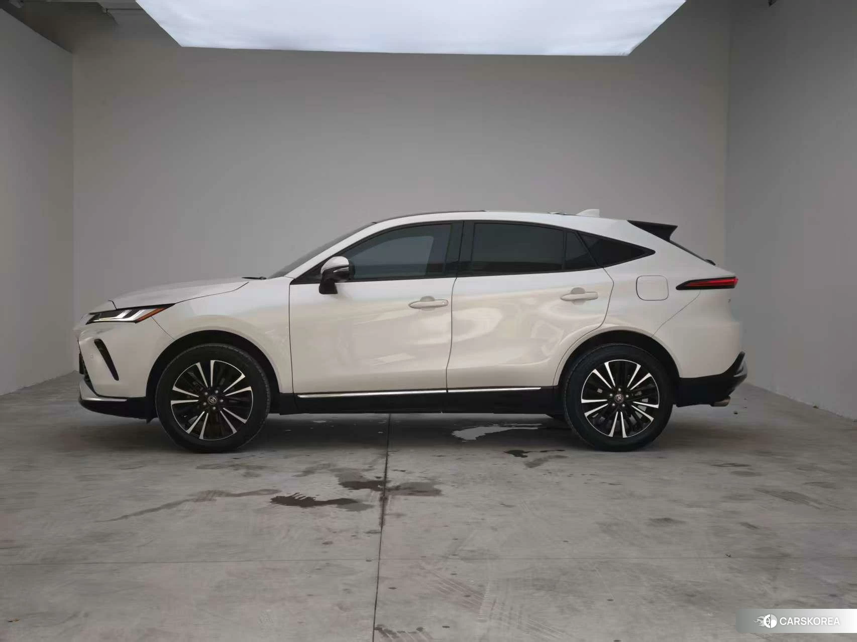 Toyota Venza 2022 Белый из Китая, фото 3