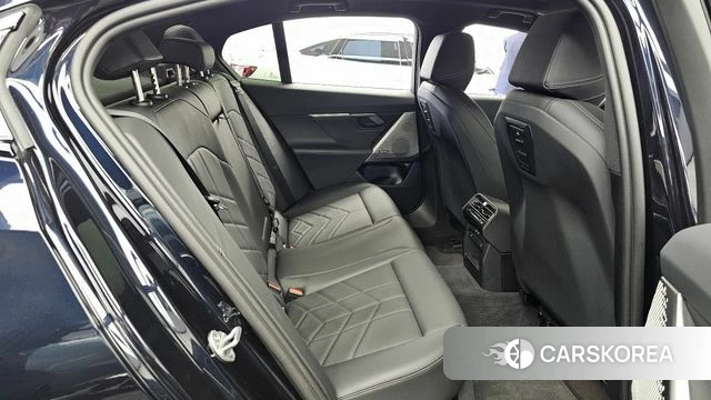 BMW 5 Series (G60) 2024 Черный из Кореи, фото 3