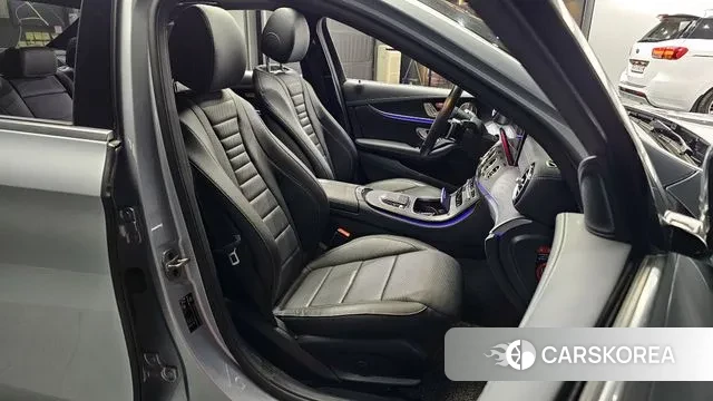 Mercedes-Benz E-Class W213 2022 Серебряный из Кореи, фото 3